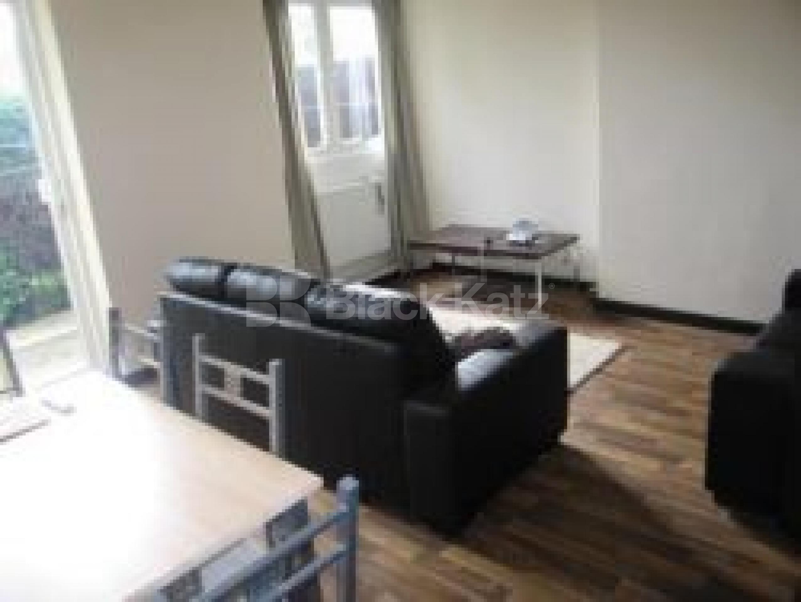 			VIEWINGS ARE HIGHLY RECOMMENDED!, 3 Bedroom, 1 bath, 1 reception Flat			 Randolph Gardens, MAIDA VALE NW6 NW6